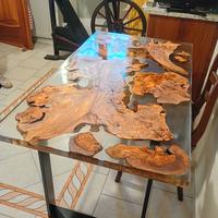 tavoli in legno e resina