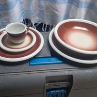 servizio piatti e caffè 