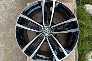 Cerchi In lega Originali Volkswagen Golf 17”