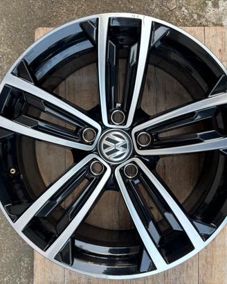 Cerchi In lega Originali Volkswagen Golf 17”
