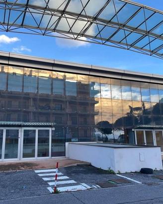 Immobile di 500 m² con 2 locali a Roma