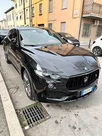 Maserati levante gransport 275 cv 2018