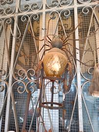 Lampada vintage con forma di ragno