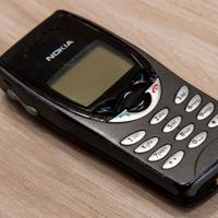 Nokia 8210 Italia