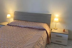 Stanza con bagno privato al confine con Casoria