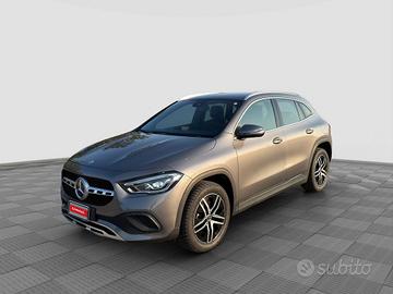 MERCEDES-BENZ CLA sse GLA GLA 220 d Automatic 4M