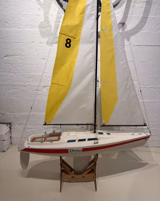 Barca a vela modello RC radiocomandata Venus