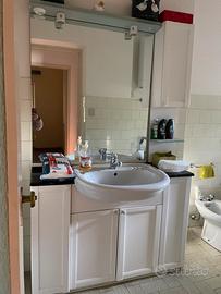 Mobile bagno con specchio