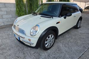 Mini Cooper 1.6 c/clima