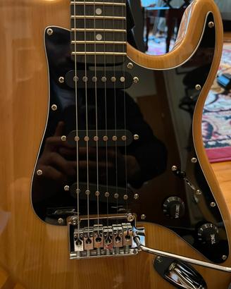 Kit starter chitarra elettrica Gear4music + ampli