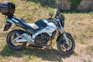 Suzuki GSR 600