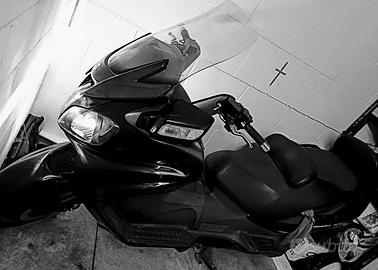 Suzuki Burgman 650 - 2011