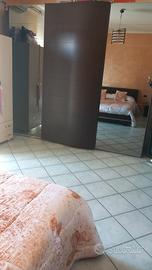 camera da letto  usata come nuova