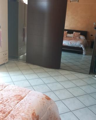 camera da letto  usata come nuova