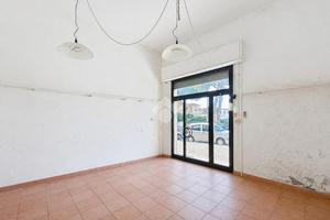 NEGOZIO A LIVORNO