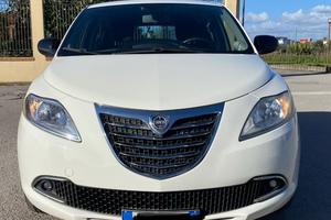 Lancia ypsilon 1.2 gpl perfetta