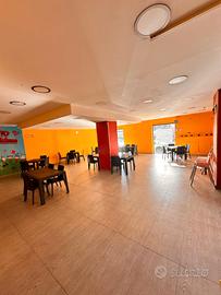 Locale artigianale/commerciale con spazio esterno