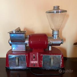 Gratta formaggio e macina caffe da vecchionegozio