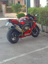 Cbr1000 rr fireblade