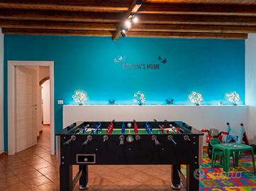 Casa con Jacuzzi ed area giochi (bambini/adulti)
