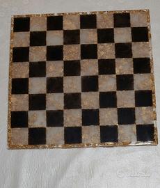 scacchiera in resina