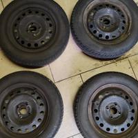 Cerchi in ferro più gomme invernali