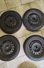 Cerchi in ferro più gomme invernali