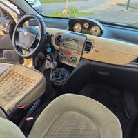 lancia ypsilon cremona