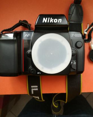 Nikon F 801S con dorso data