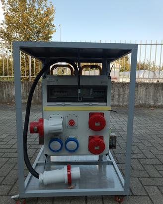 Quadro elettrico con telaio e ruote 