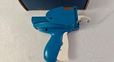 AVERY DENNISN LOOP FASTENER 