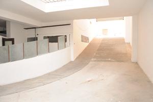 Via Umbria - Autorimessa 180 mq