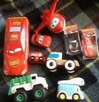 Modellini di auto e mezzi di trasporto giocattolo