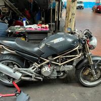 Ducati monster 900