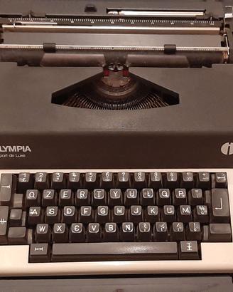 Macchina da scrivere Olimpia Report Delux