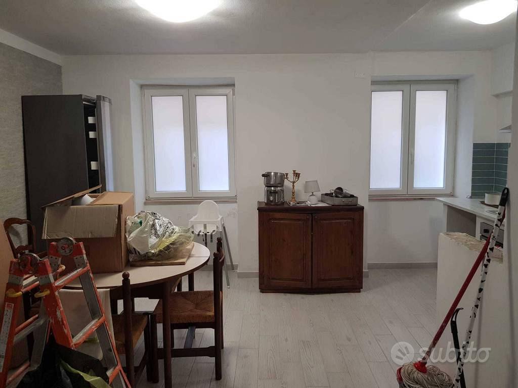 Rustico / Casale di 90 m² con 5 locali a Lucca - Vista 2