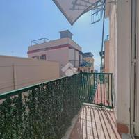 2 LOCALI A POZZUOLI