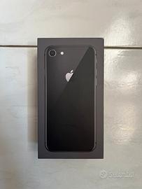 Iphone 8 - 64Gb - Funzionante con vetro rotto