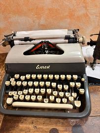 Macchina da scrivere d'epoca Everest K2