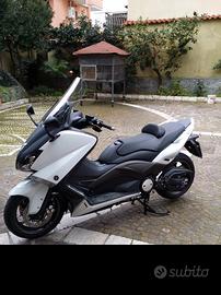 Yamaha T-Max 530 