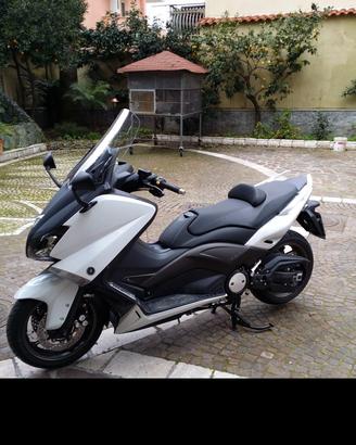 Yamaha T-Max 530 