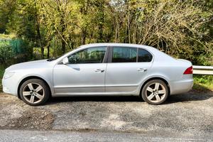 Skoda Superb 2.0 TDI 170 cv DSG