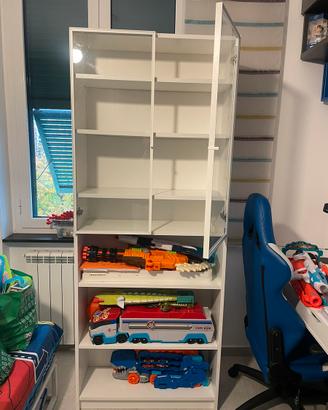 Libreria bianca con ante