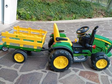 trattore per bambini John Deere  peg perego