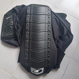 gilet con protezione 