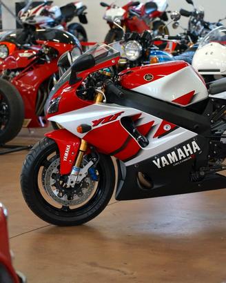 Yamaha YZF R7 OW-02 Nuova New 1KM YZFR7