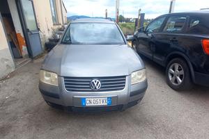 VOLKSWAGEN Passat 5ª serie - 2004