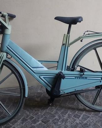 Volvo Itera bicicletta in plastica