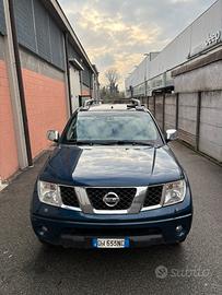 NISSAN NAVARA 2.5 cc