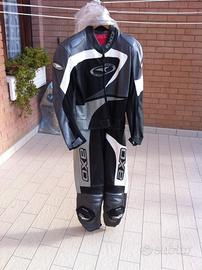 Tuta da moto in vera pelle marca AXO